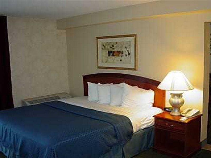 Quality Suites Central Colorado Springs Ngoại thất bức ảnh