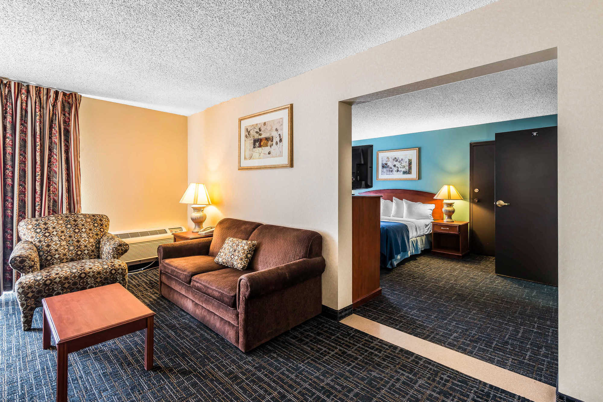 Quality Suites Central Colorado Springs Phòng bức ảnh