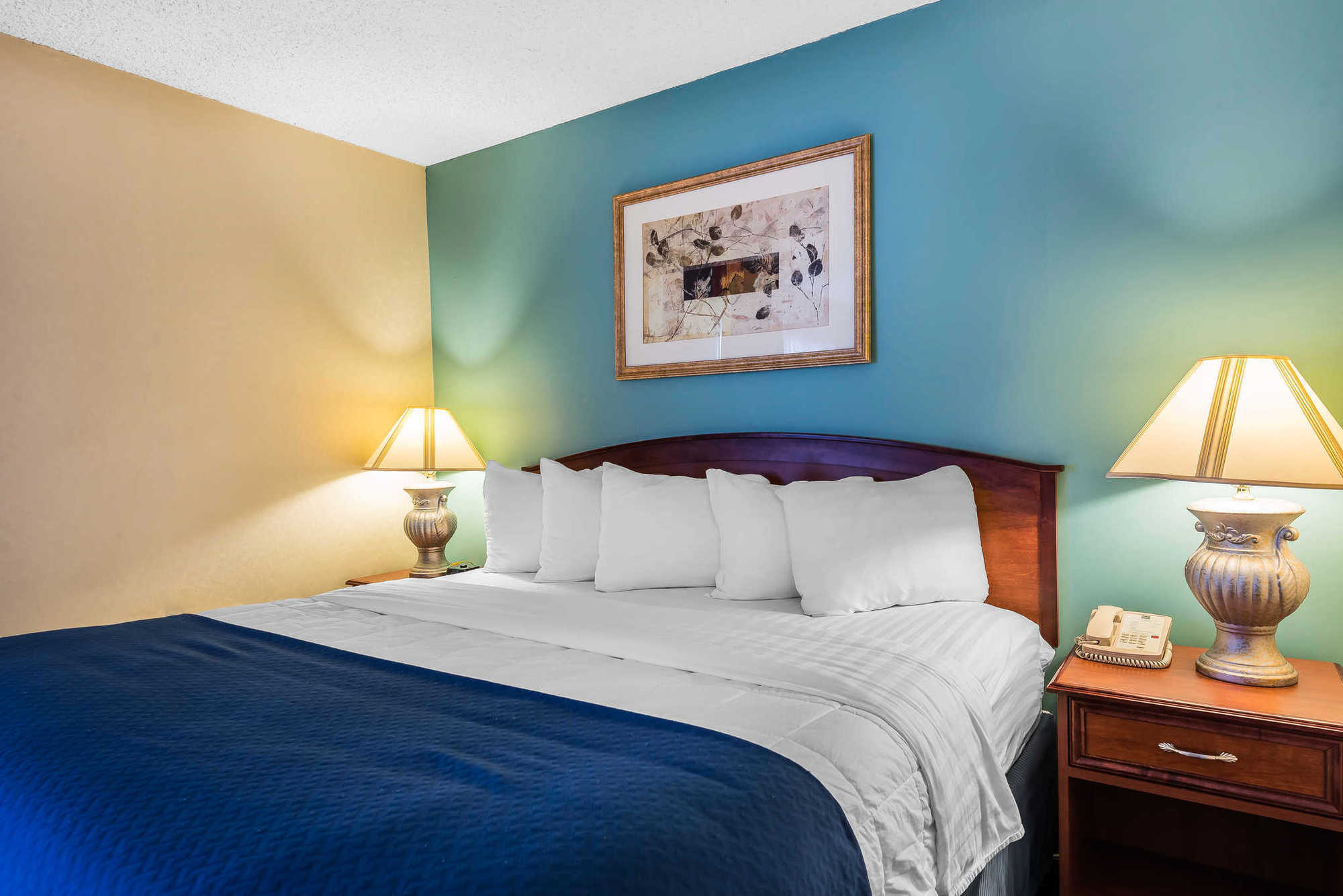 Quality Suites Central Colorado Springs Phòng bức ảnh