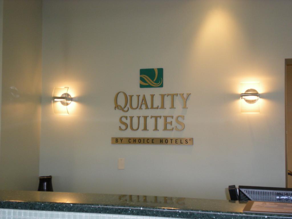 Quality Suites Central Colorado Springs Ngoại thất bức ảnh